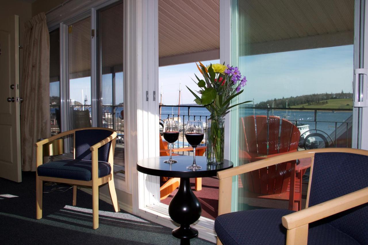 Rum Runner Inn Lunenburg Bagian luar foto