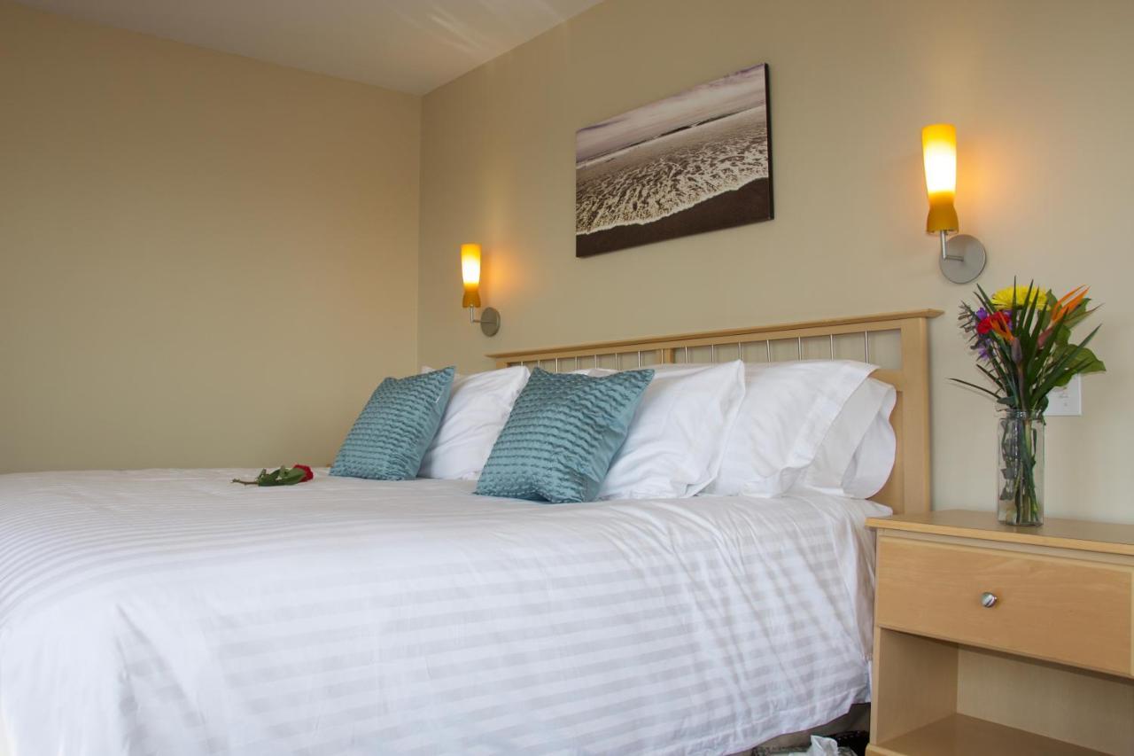 Rum Runner Inn Lunenburg Bagian luar foto