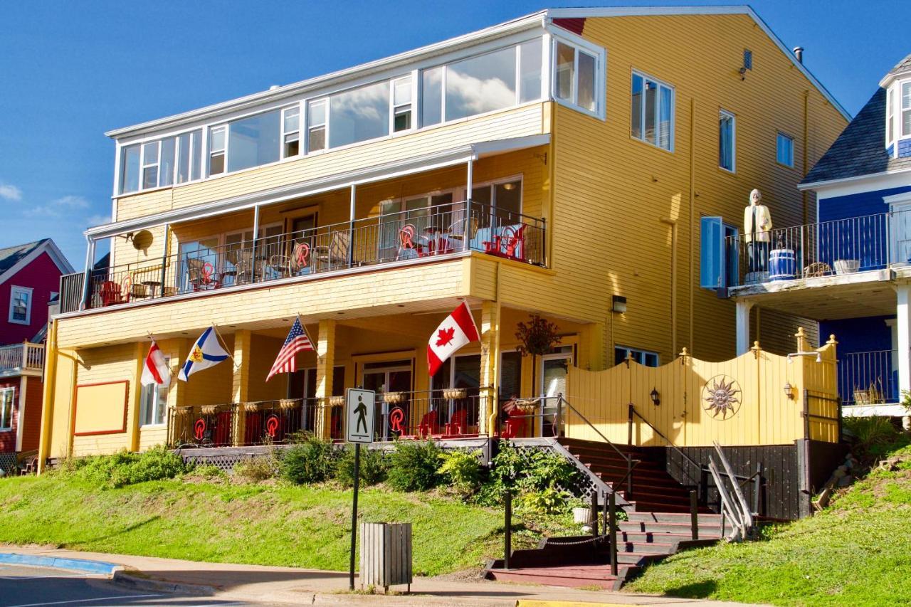 Rum Runner Inn Lunenburg Bagian luar foto